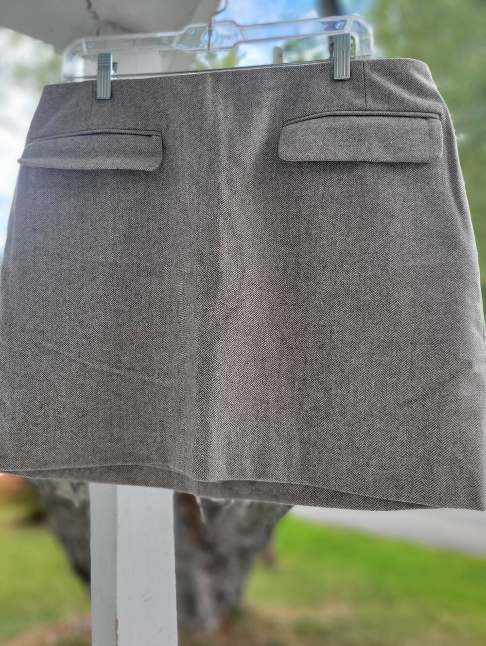 BANANA REPUBLIC Skirt, women's, Size 14, Color- Gray, Polyester/Wool